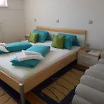 Rezidenca Ervin Guest house 3*