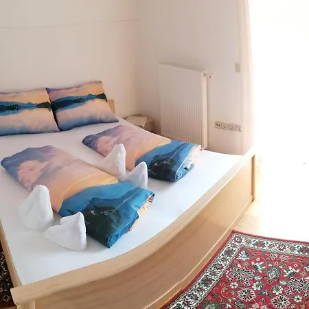 Rezidenca Ervin Guest house 3*