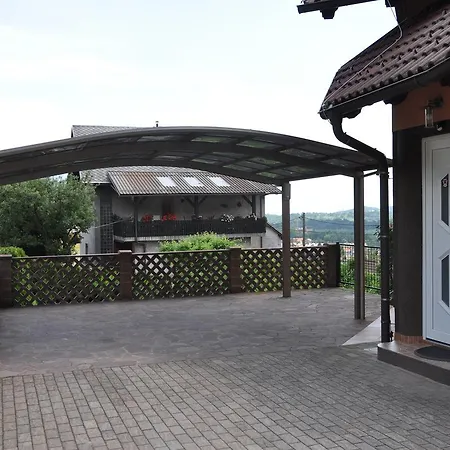 Rezidenca Ervin Hiša za goste Jesenice