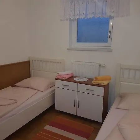 Rezidenca Ervin Guest house