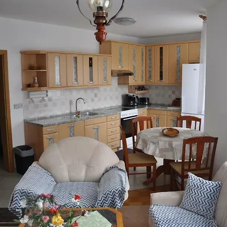 Rezidenca Ervin Guest house